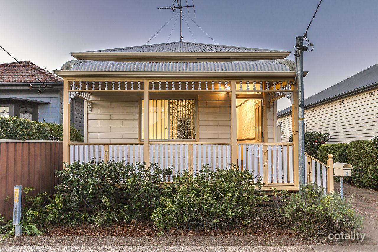 7 The Avenue, Maryville, NSW 2293