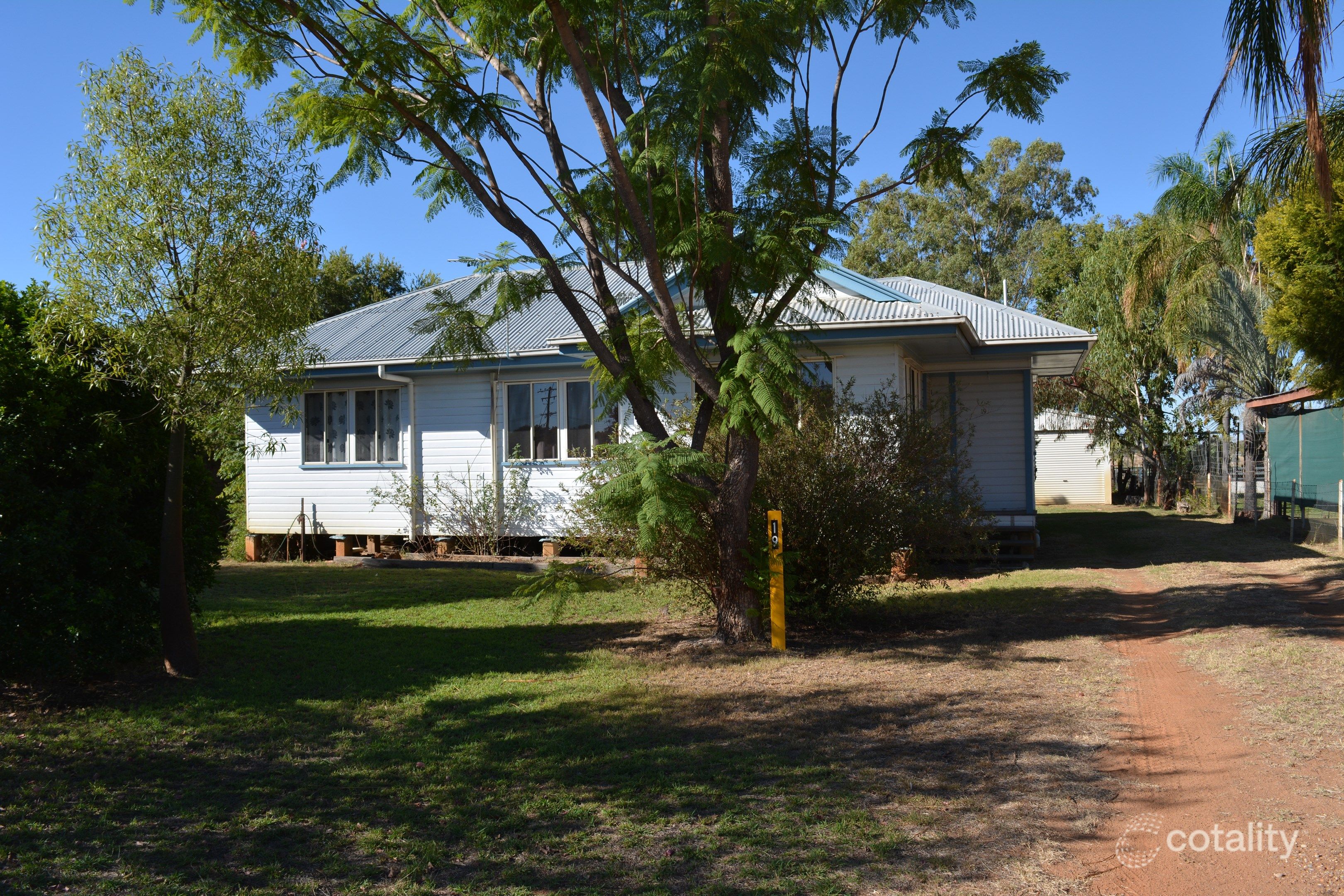 19 Barcoo St, Tambo, QLD 4478