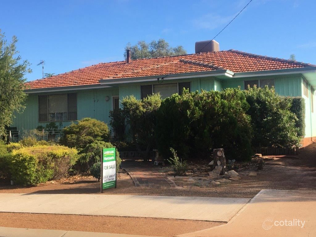 27 Seimons Ave, Corrigin, WA 6375