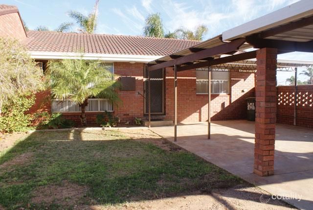 279b Fifth St, Wonthella, WA 6530