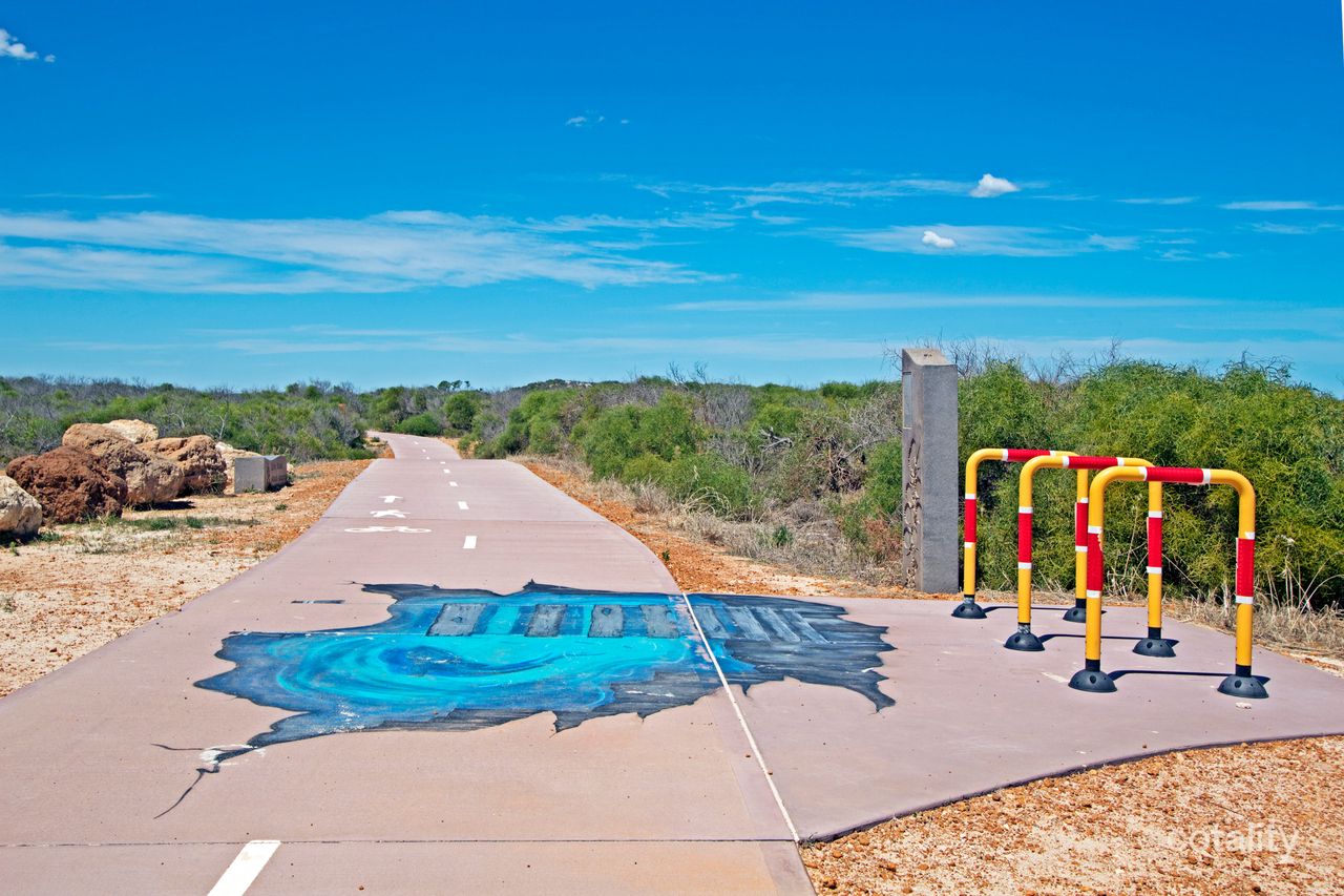 22 Meelup Dr, Jurien Bay, WA 6516