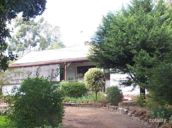 51 Lyndhurst Rd, Kalamunda, WA 6076