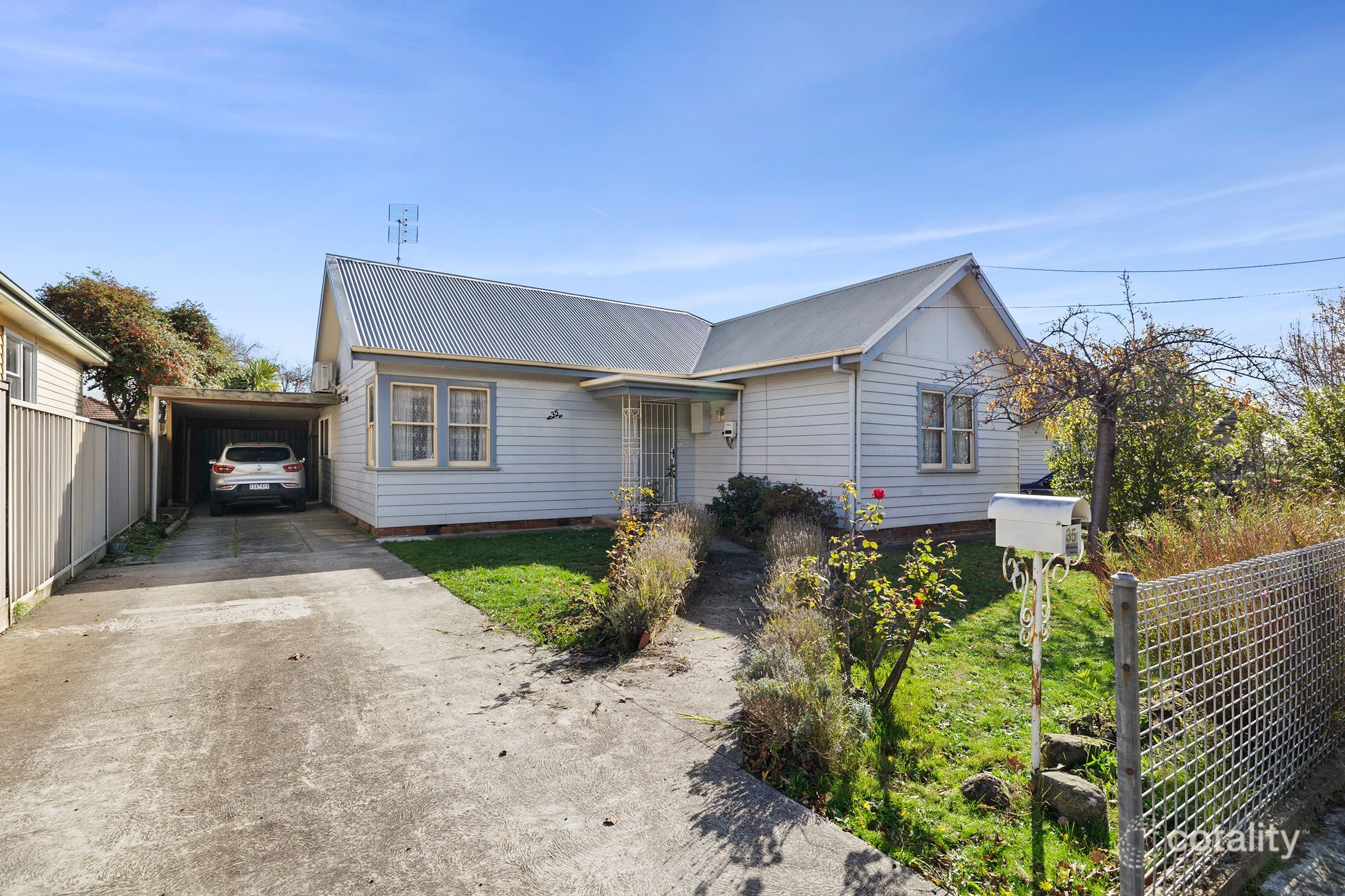 35 White Ave, Wendouree, VIC 3355