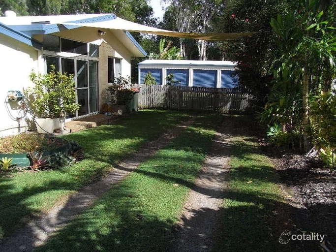 125 John Dory St, Taylors Beach, QLD 4850