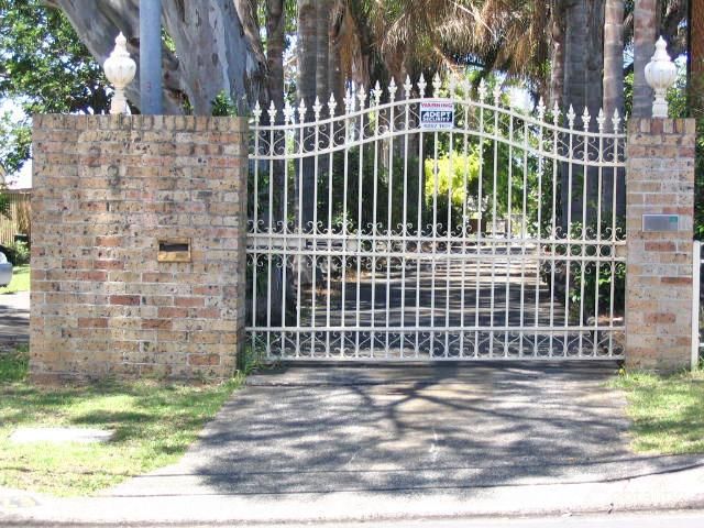 23 Russell St, Balgownie, NSW 2519