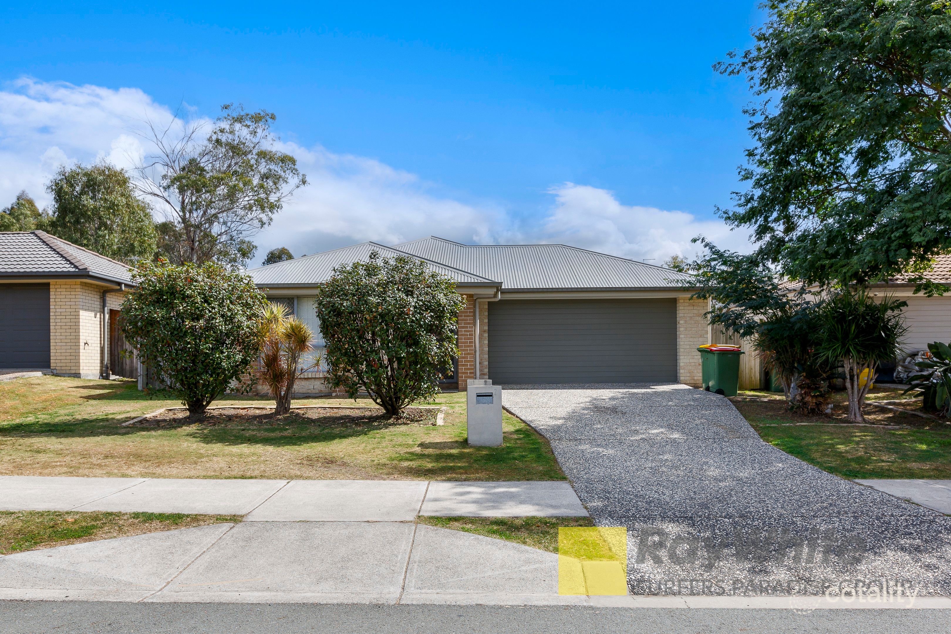 2 Denman Dr, Bundamba, QLD 4304