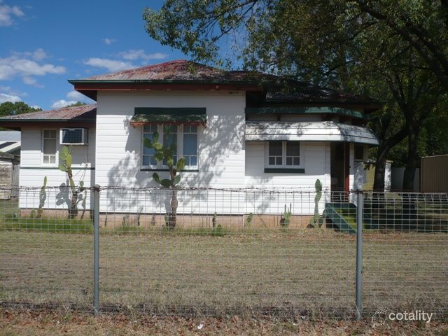 14 Park St, Chinchilla, QLD 4413