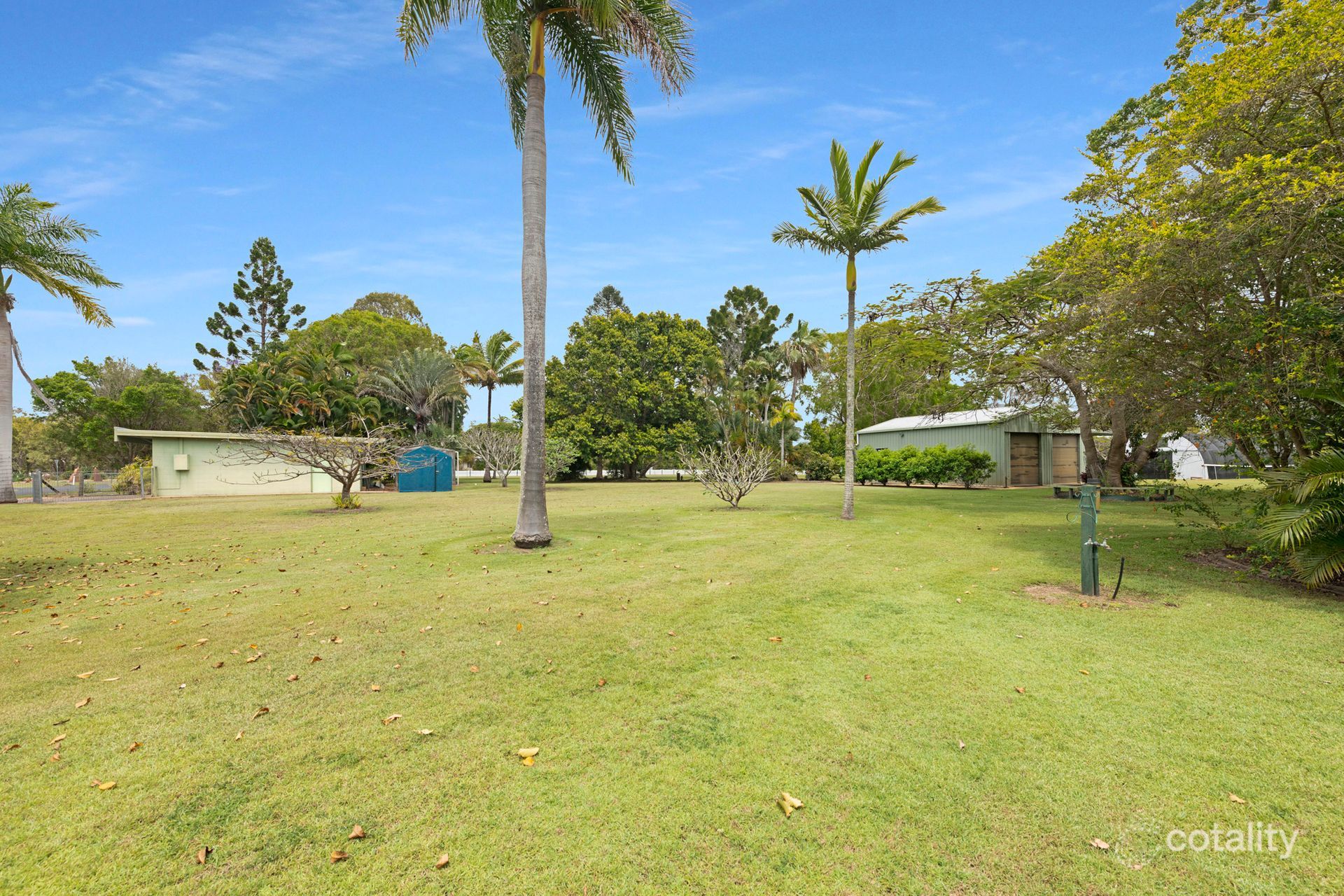 37 Hutchins St, Branyan, QLD 4670