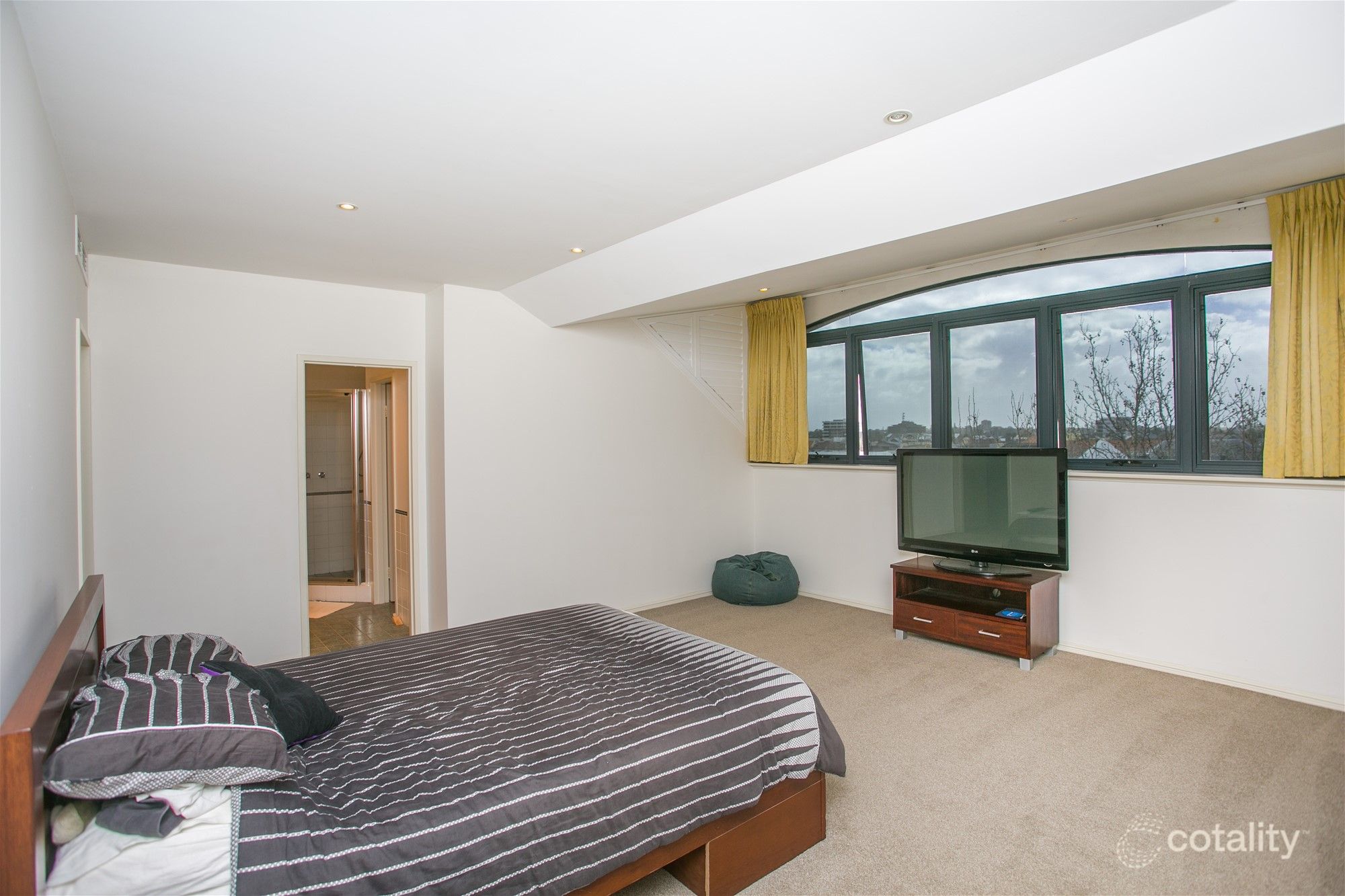10/35 Haig Park Cir, East Perth, WA 6004
