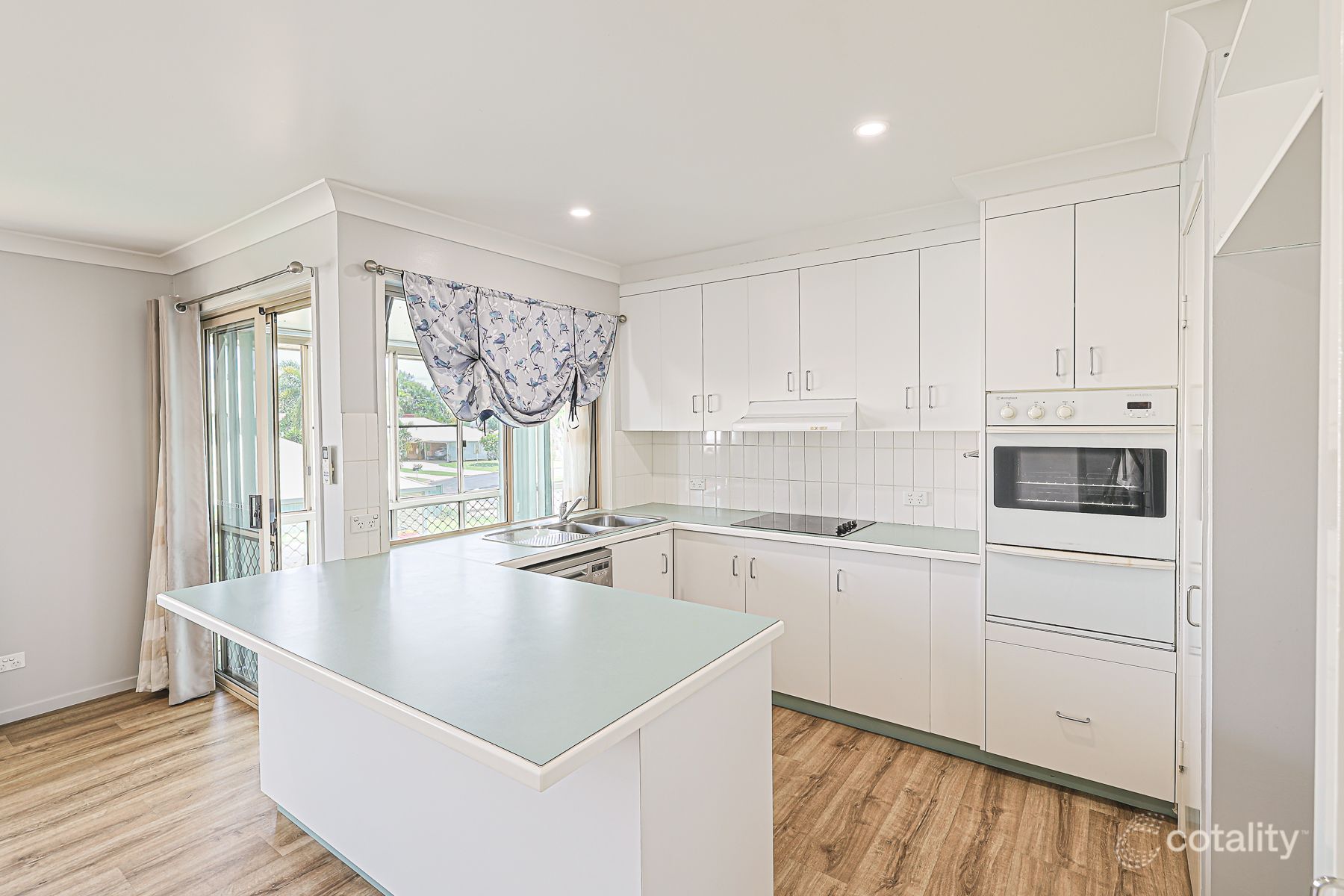 22 Jacqueline Dr, Emerald, QLD 4720