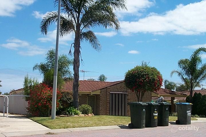 7a Gould Pl, Marangaroo, WA 6064