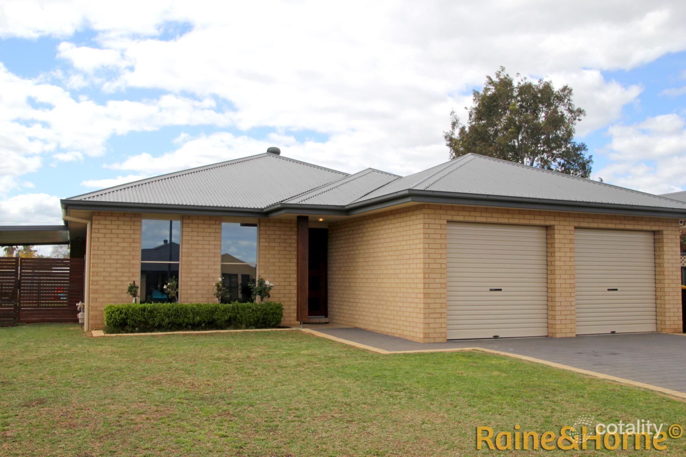 42 Dunheved Cir, Dubbo, NSW 2830