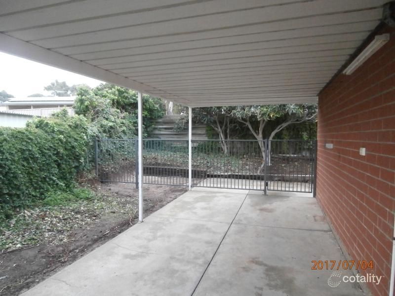 7 Kooraka Ct, Hallett Cove, SA 5158