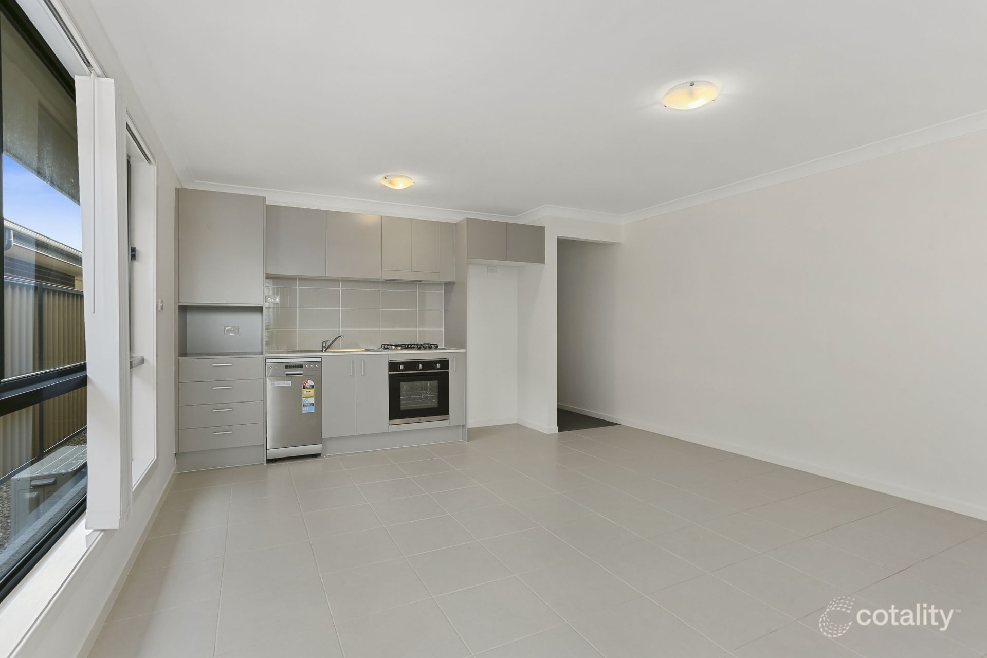 19 Manchuria Rd, Edmondson Park, NSW 2174