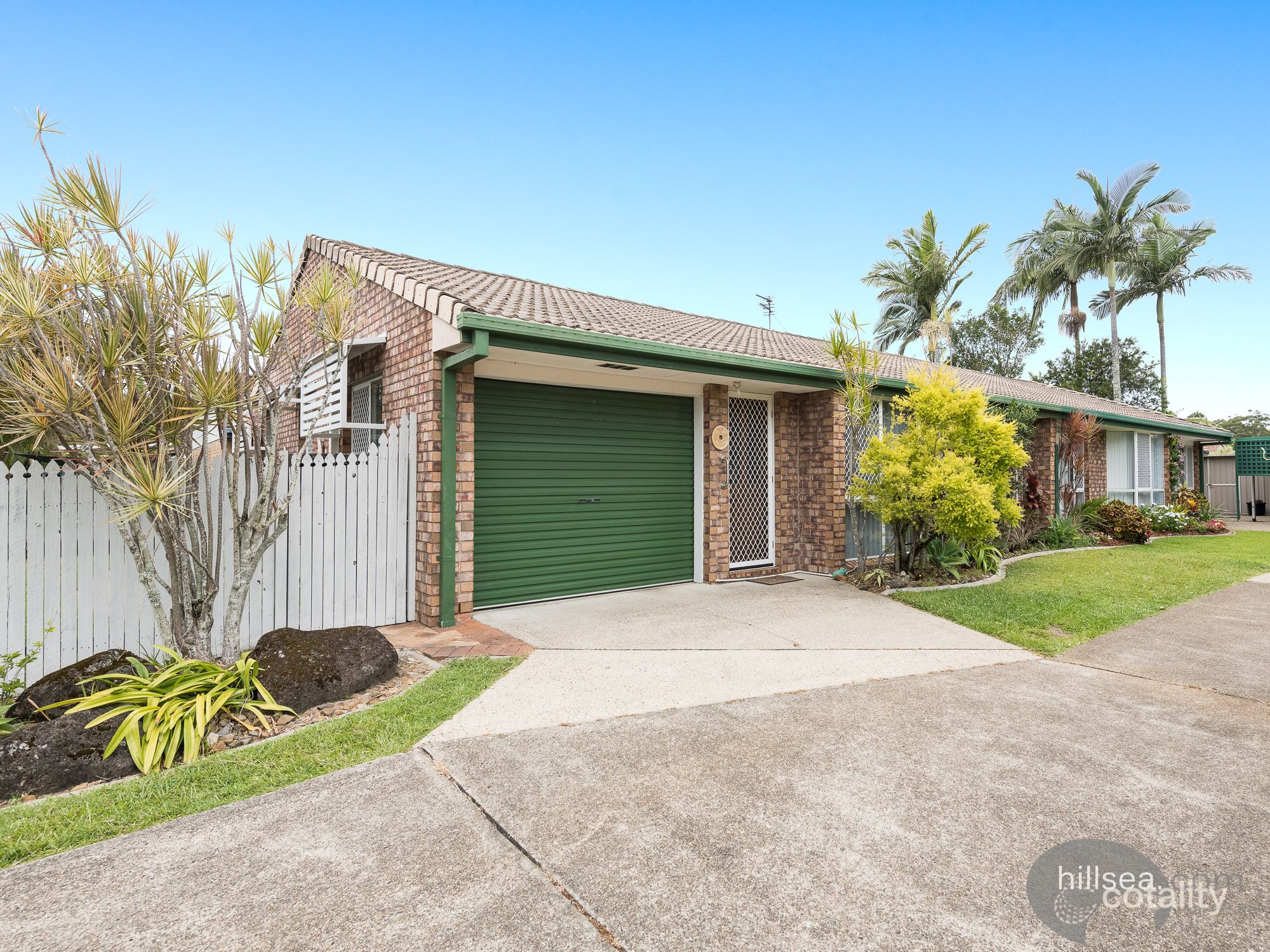 1/9 Riccarton Pl, Labrador, QLD 4215