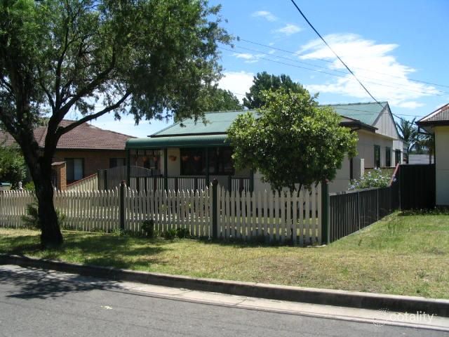 9 Moir St, Smithfield, NSW 2164