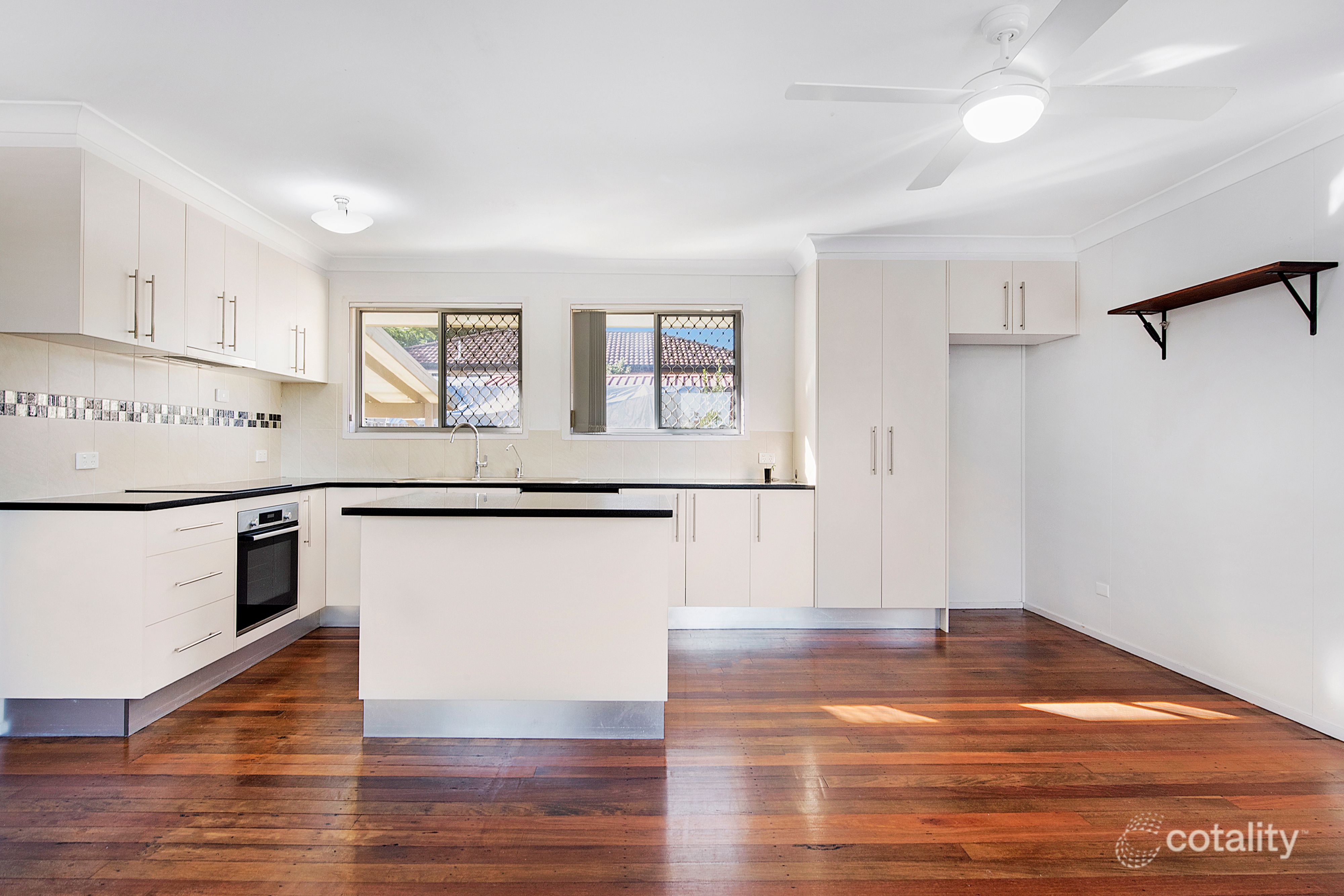 10 Bloodwood Cres, Molendinar, QLD 4214