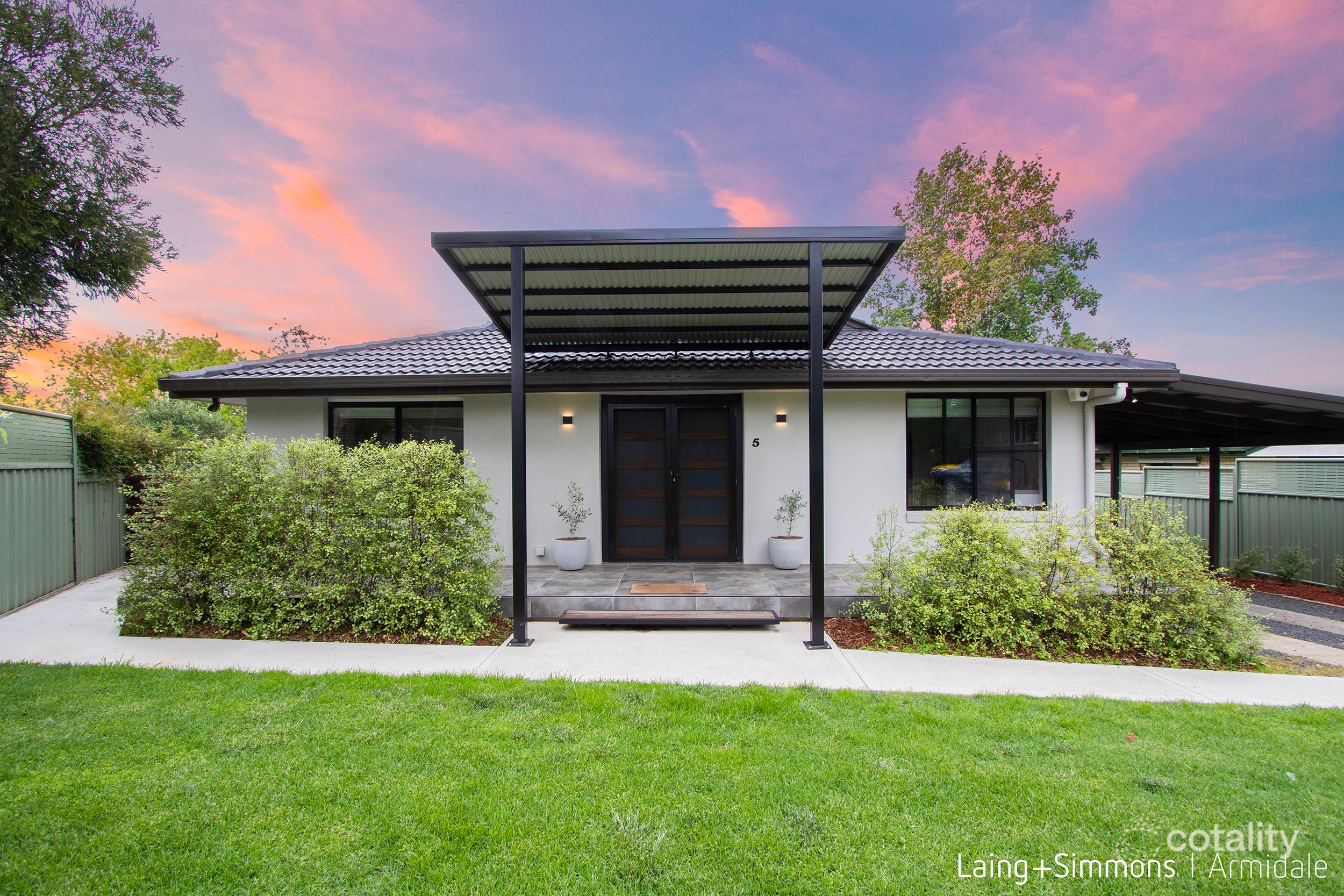 5 St Johns Ave, Armidale, NSW 2350