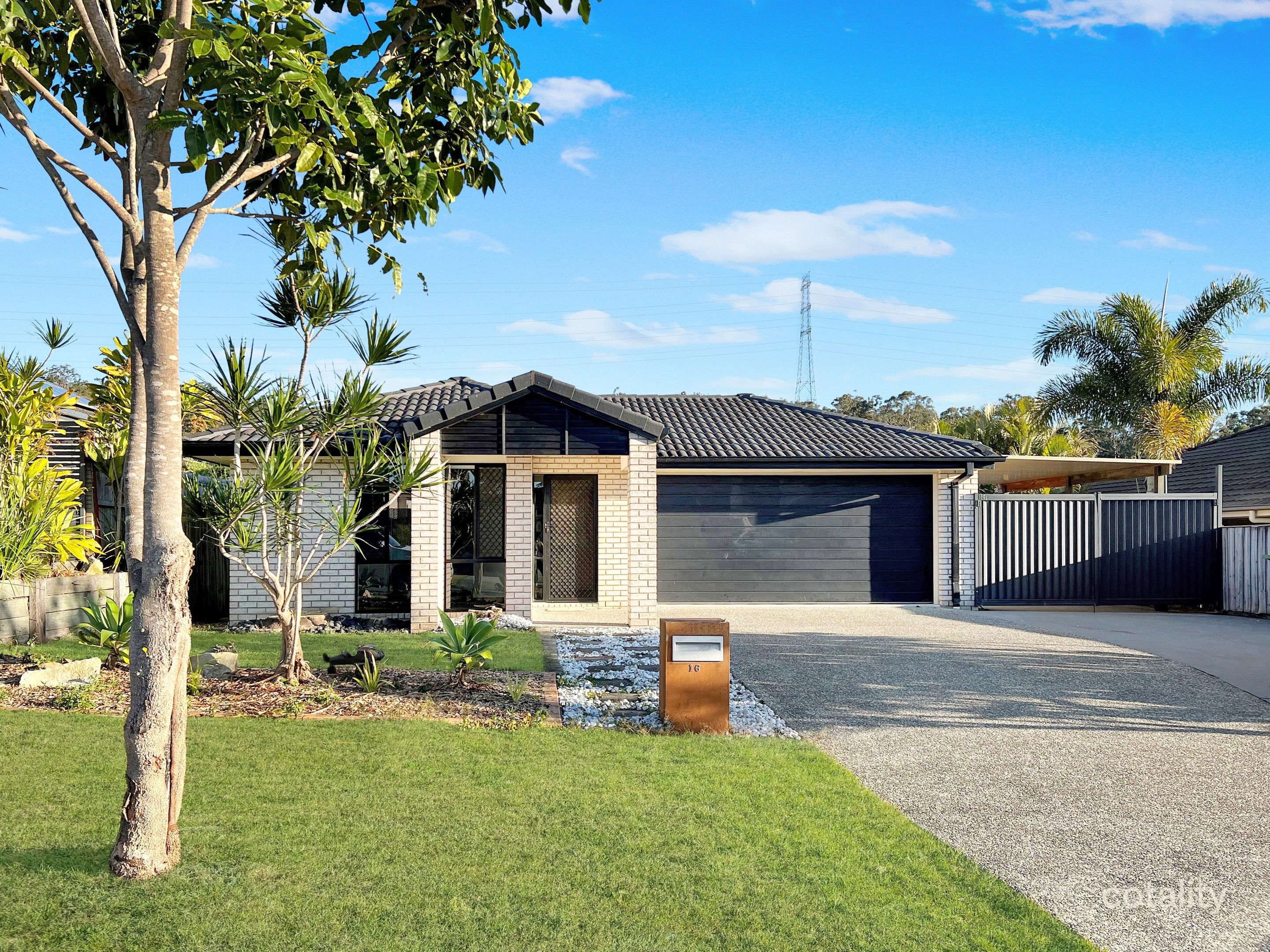 16 Tarrina Cres, Pacific Pines, QLD 4211