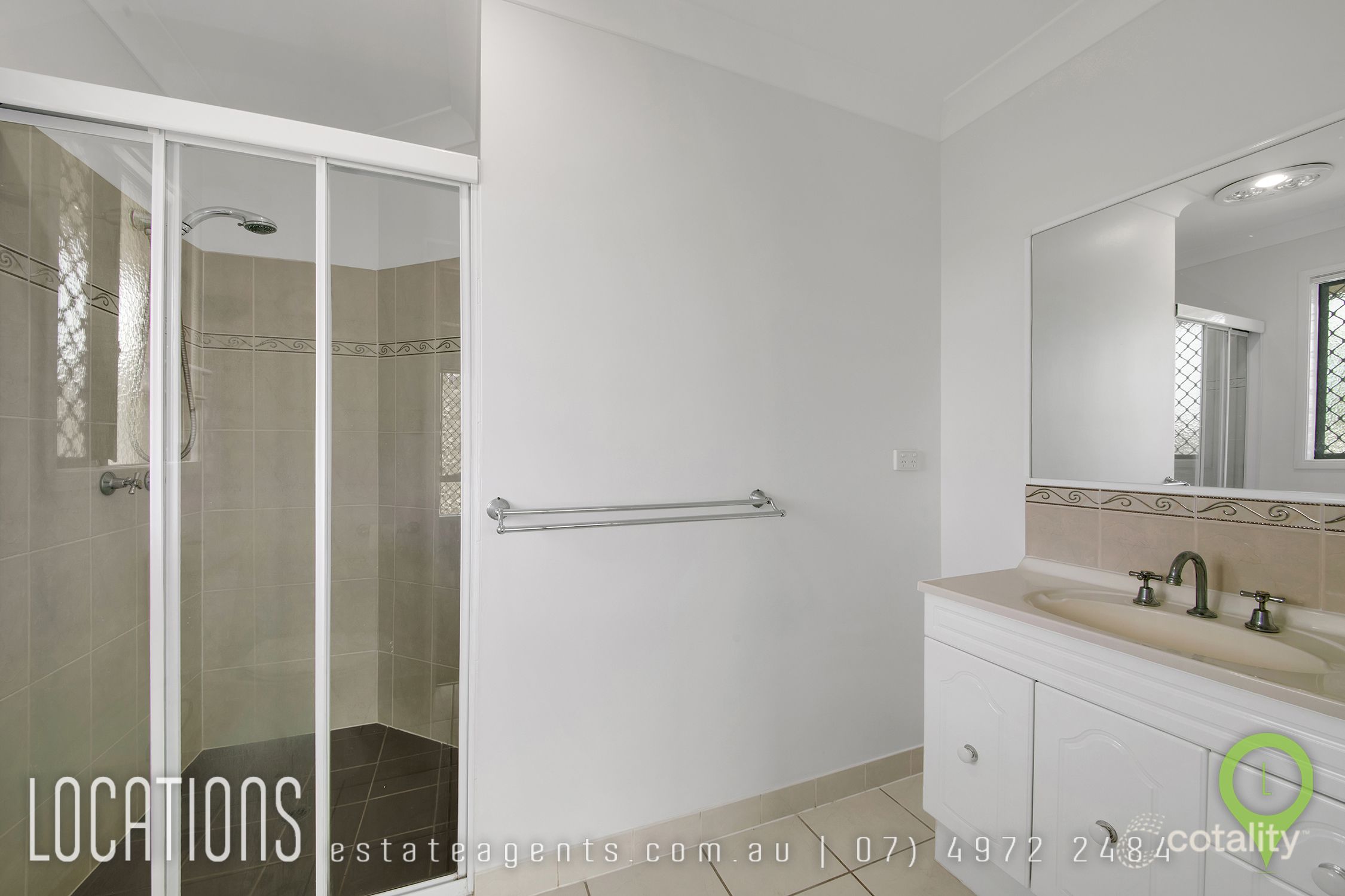 27 Waratah St, Kin Kora, QLD 4680