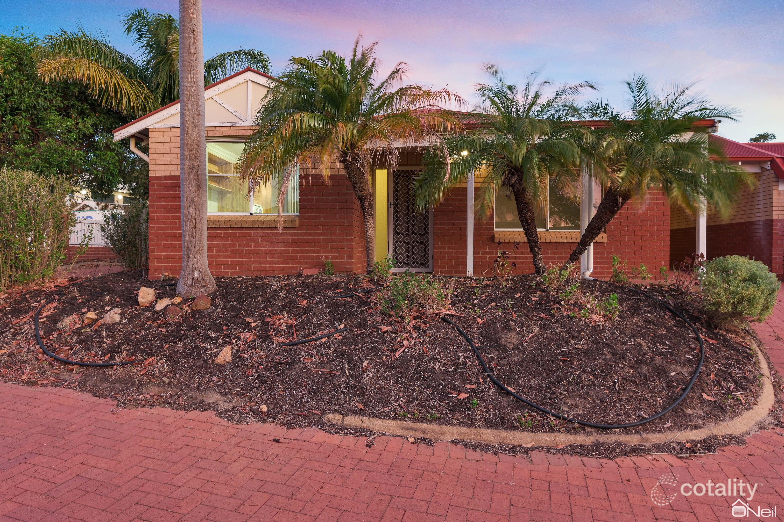 6/16 Thomas St, Armadale, WA 6112