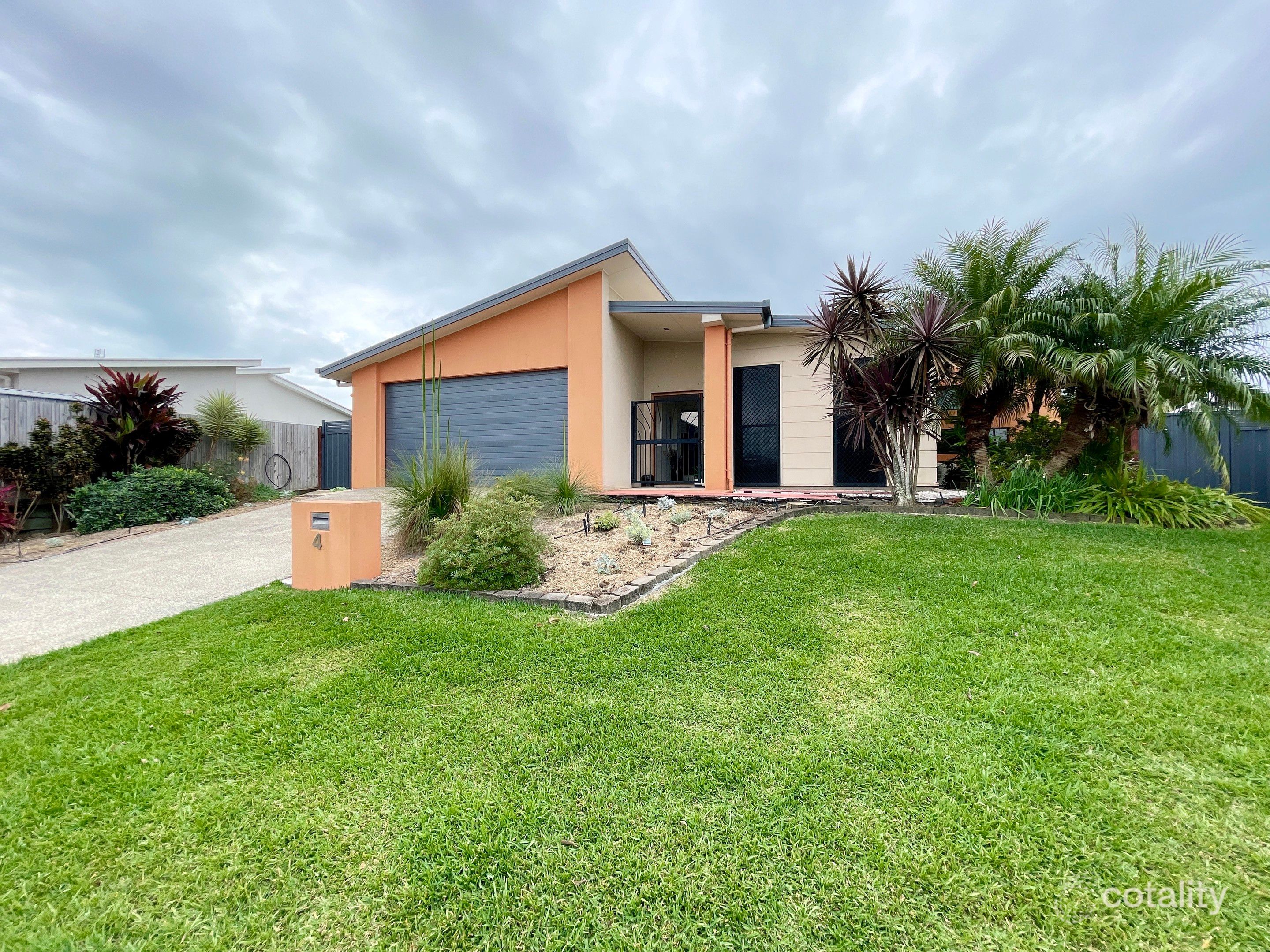 4 Dugong Ave, Pialba, QLD 4655