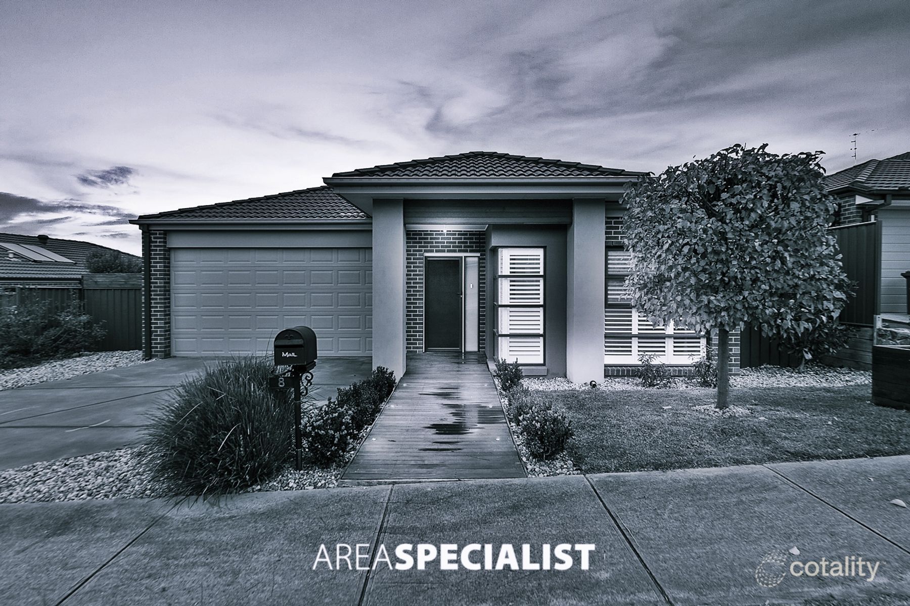 8 Ontario Dr, Pakenham, VIC 3810