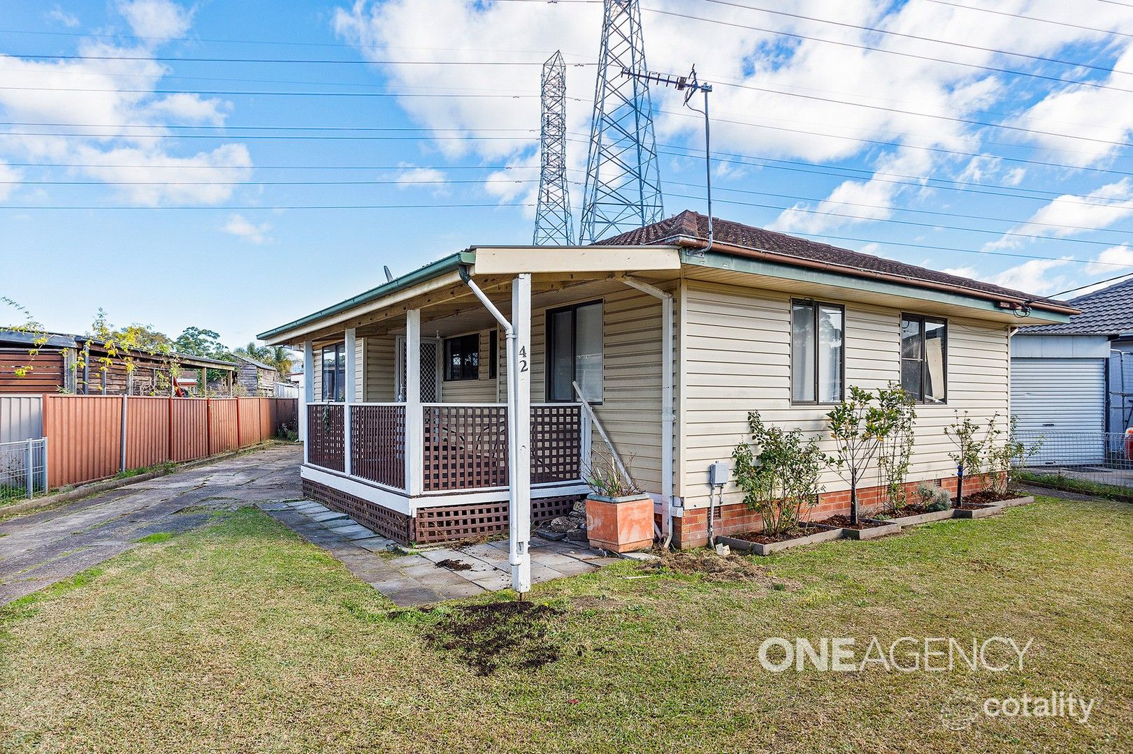 42 Eleebana Cres, Koonawarra, NSW 2530