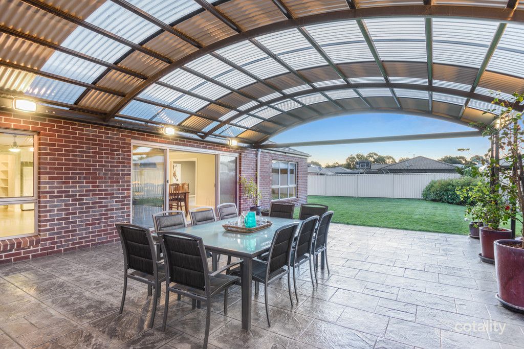 19 Howe St, Miners Rest, VIC 3352