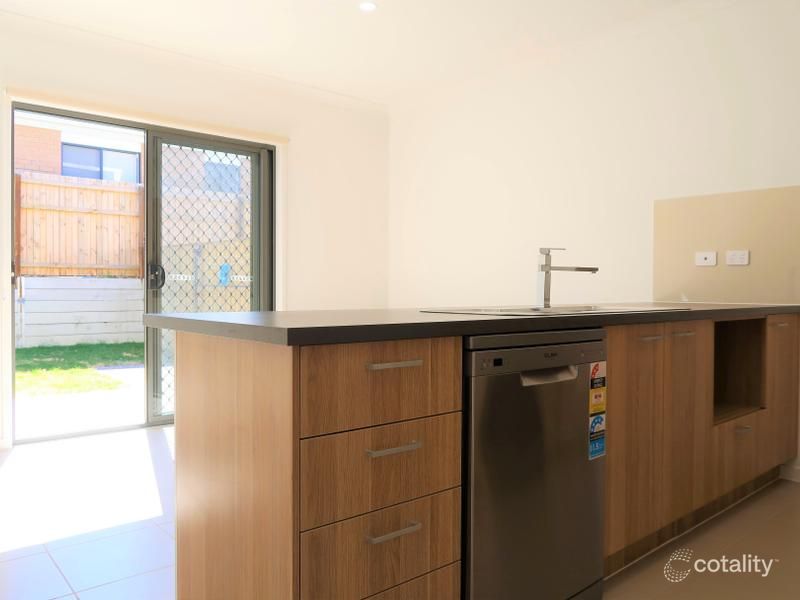 87 Napier Cct, Silkstone, QLD 4304