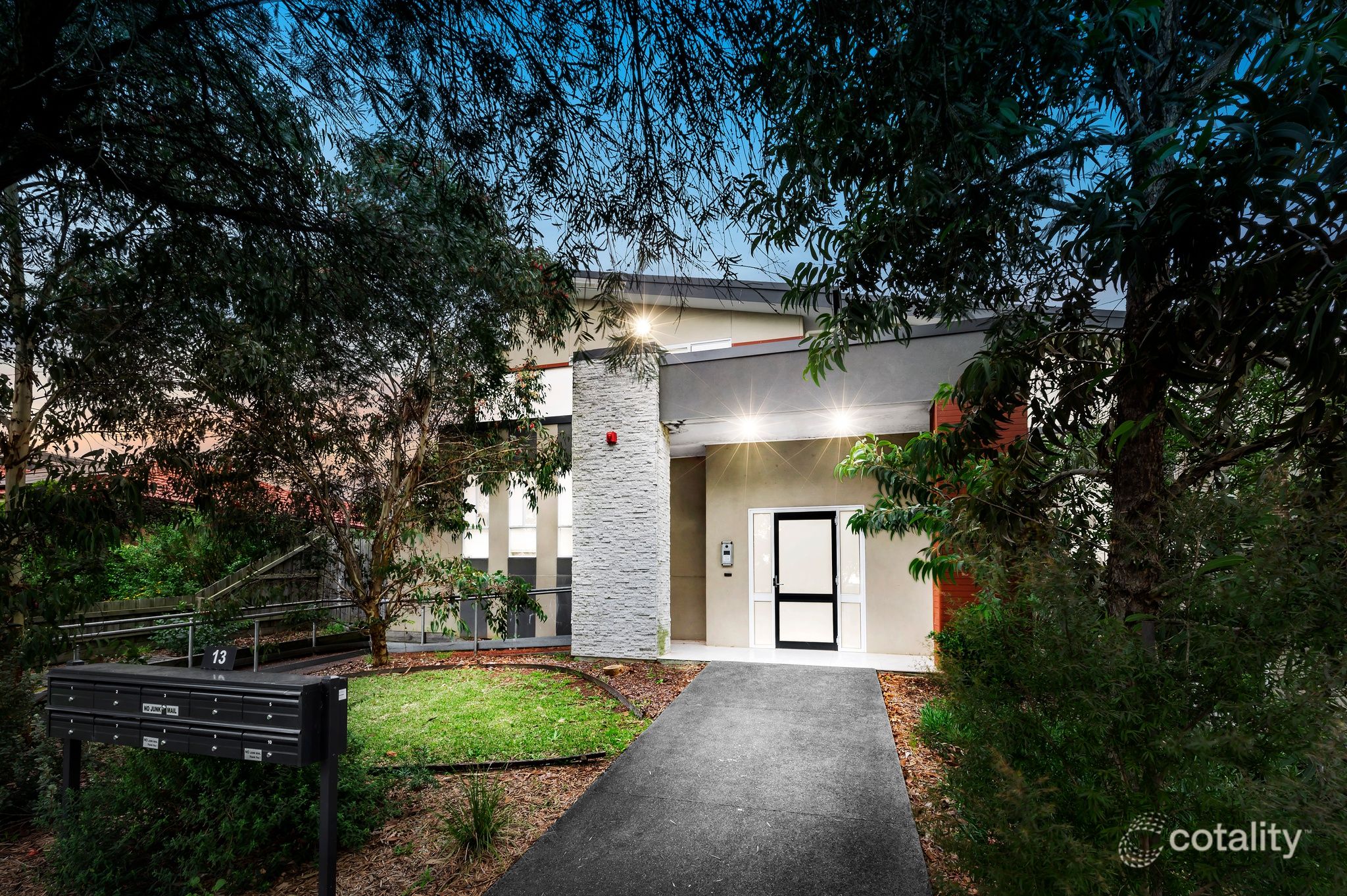 4/13 Stamford Cres, Rowville, VIC 3178