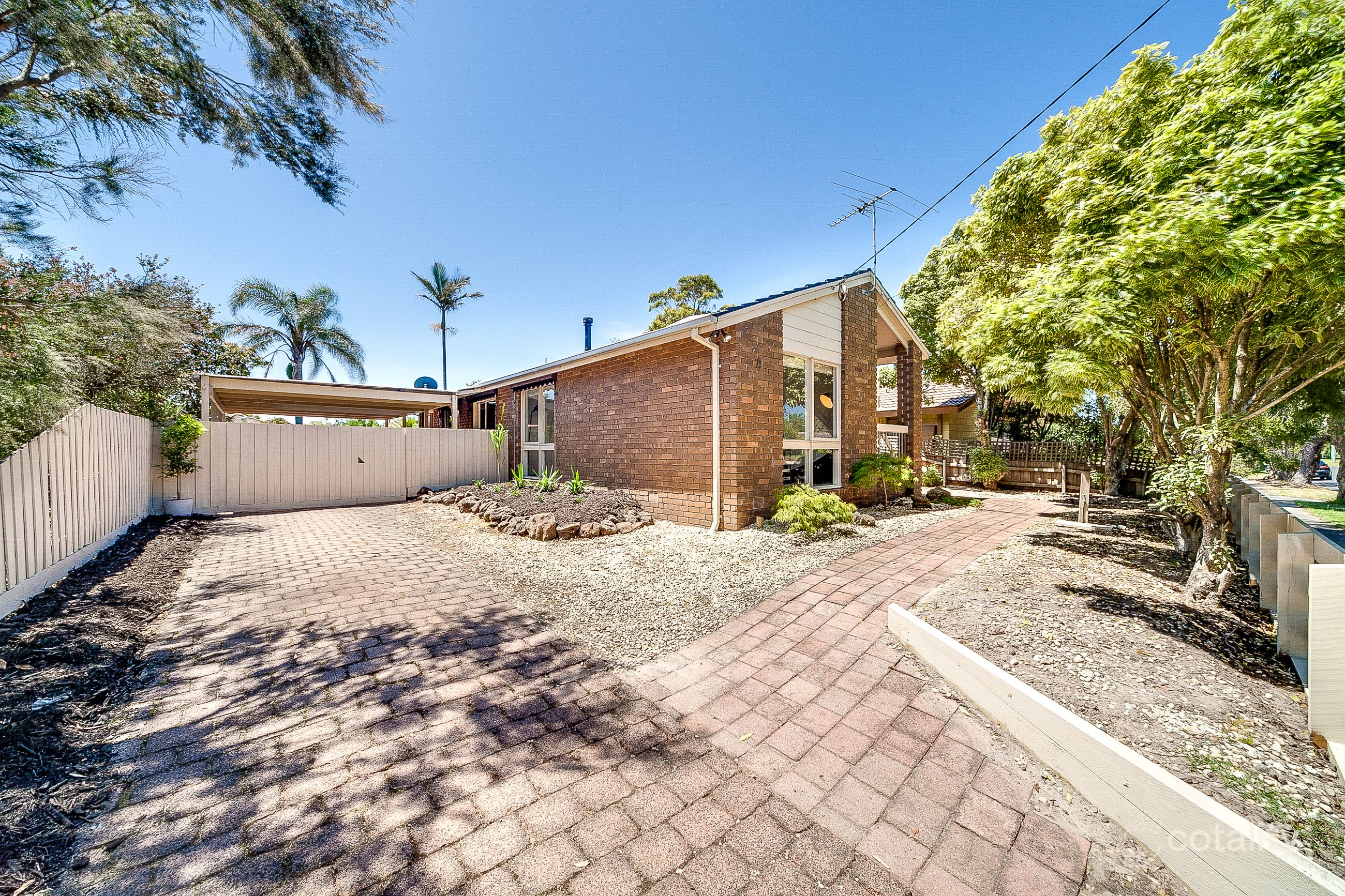 8 Tiga Ct, Tyabb, VIC 3913