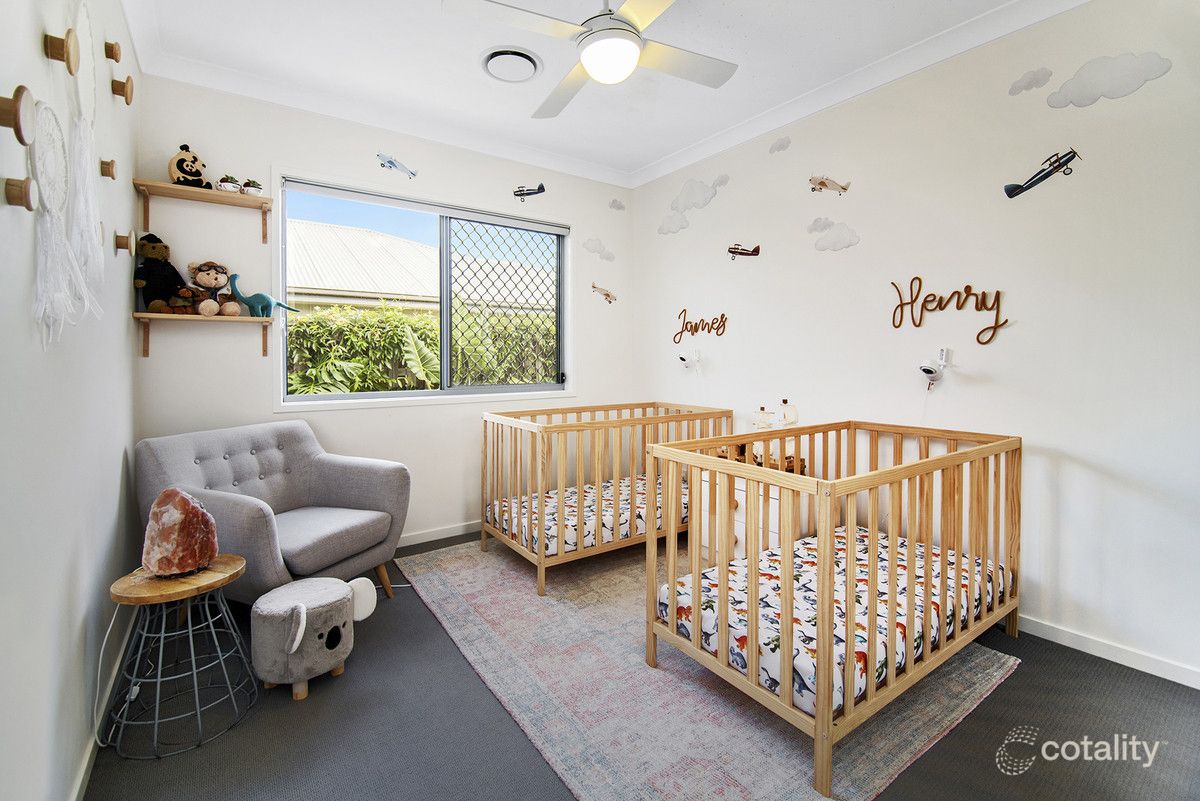 28 Mountain View Pde, Maudsland, QLD 4210