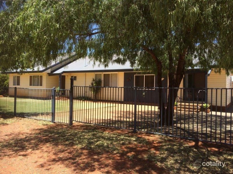 25 Quanda St, Hermidale, NSW 2831