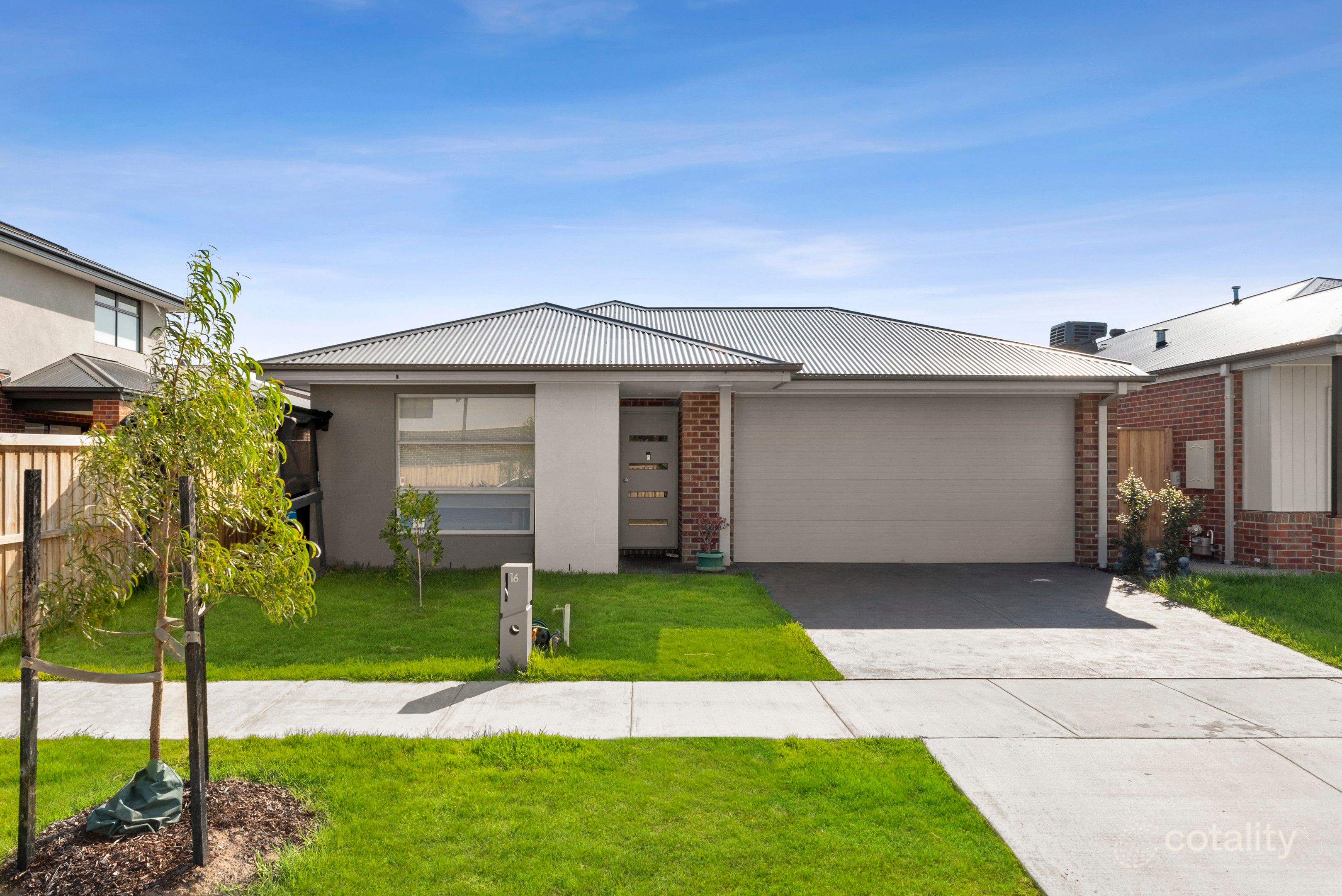 16 Serene Ave, Armstrong Creek, VIC 3217