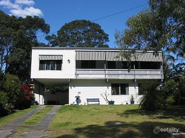 49 Catherine St, Mannering Park, NSW 2259