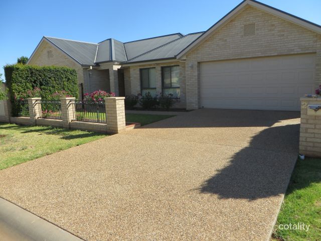 2 Salvanza Cres, Griffith, NSW 2680