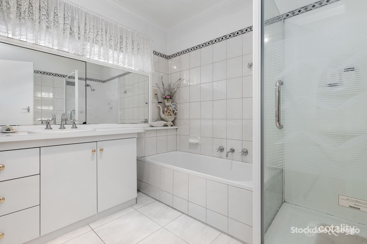 29 Koonalda Rd, Gladstone Park, VIC 3043
