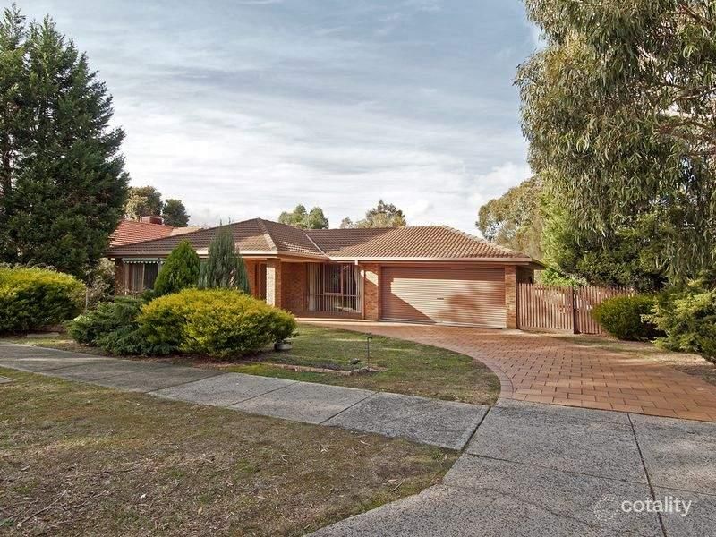 10 Paulette Cl, St Helena, VIC 3088