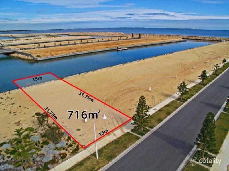 1 Chelydra Pnt, North Coogee, WA 6163