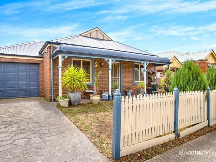 15 Squires Ct, Caroline Springs, VIC 3023