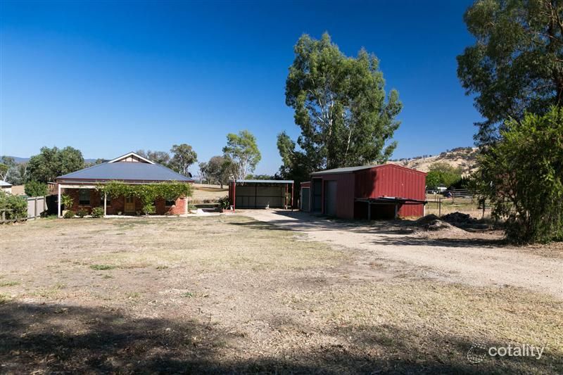 69 Huon-Kiewa Rd, Tangambalanga, VIC 3691