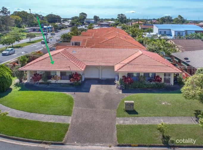1/3 Lae Pl, Runaway Bay, QLD 4216
