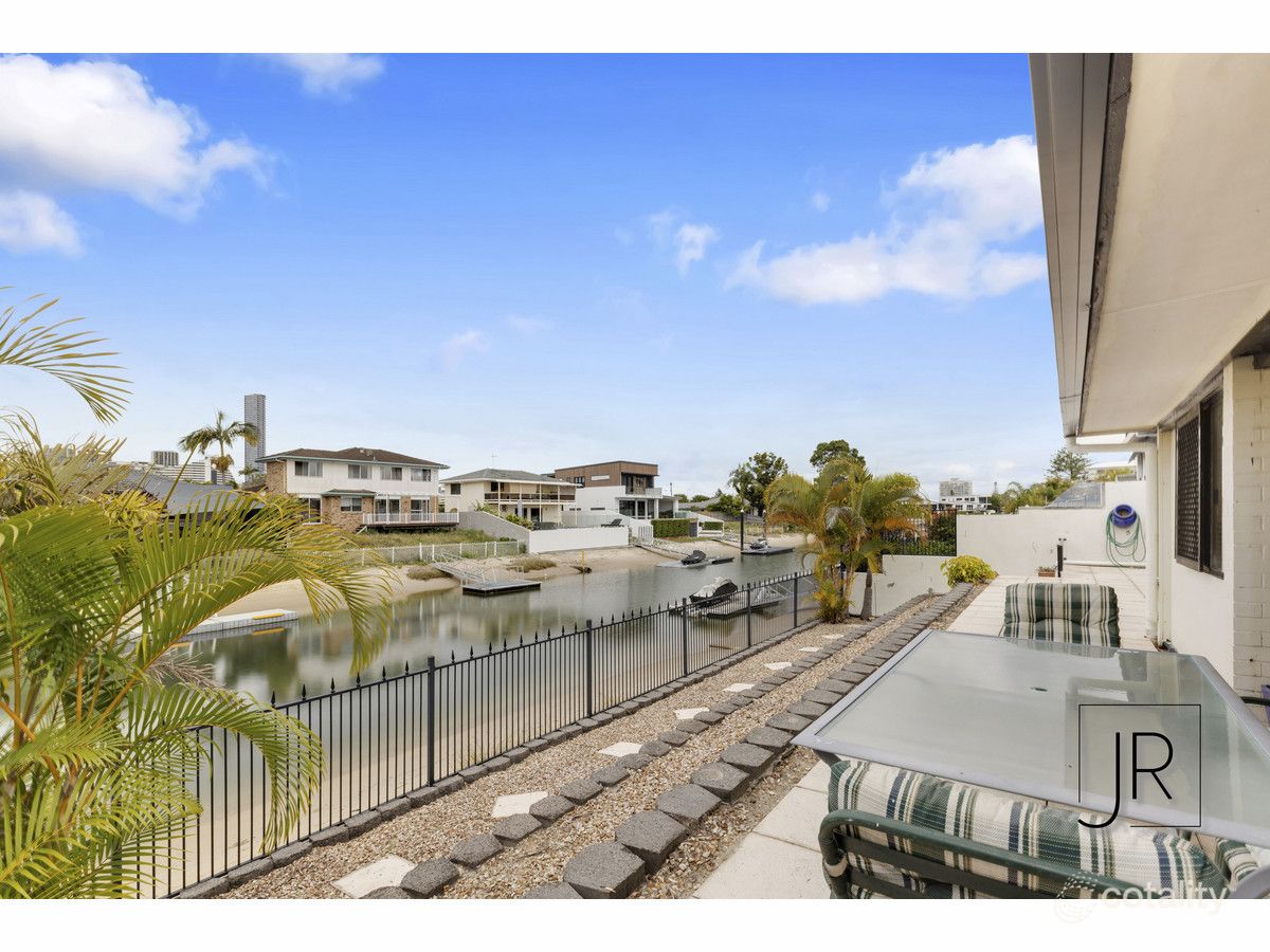 10 Summerland Key, Broadbeach Waters, QLD 4218