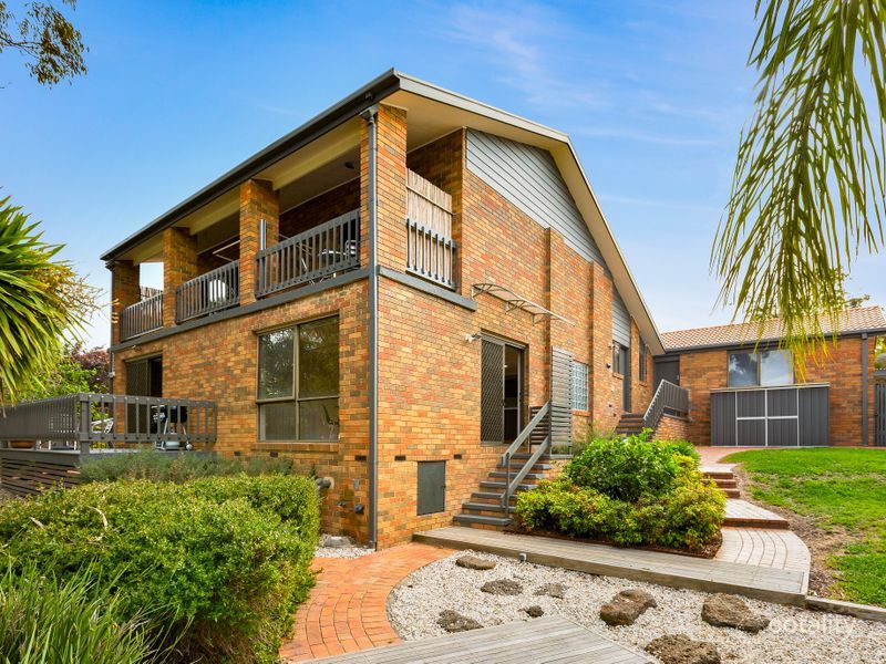 12 Streeton Lane, Doncaster East, VIC 3109