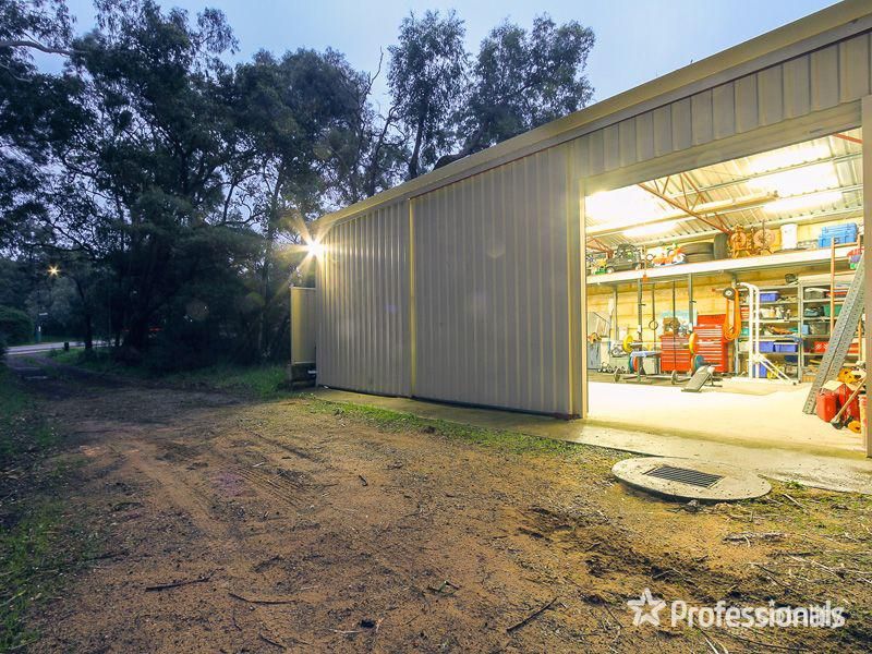 5 Warlingham Dr, Lesmurdie, WA 6076