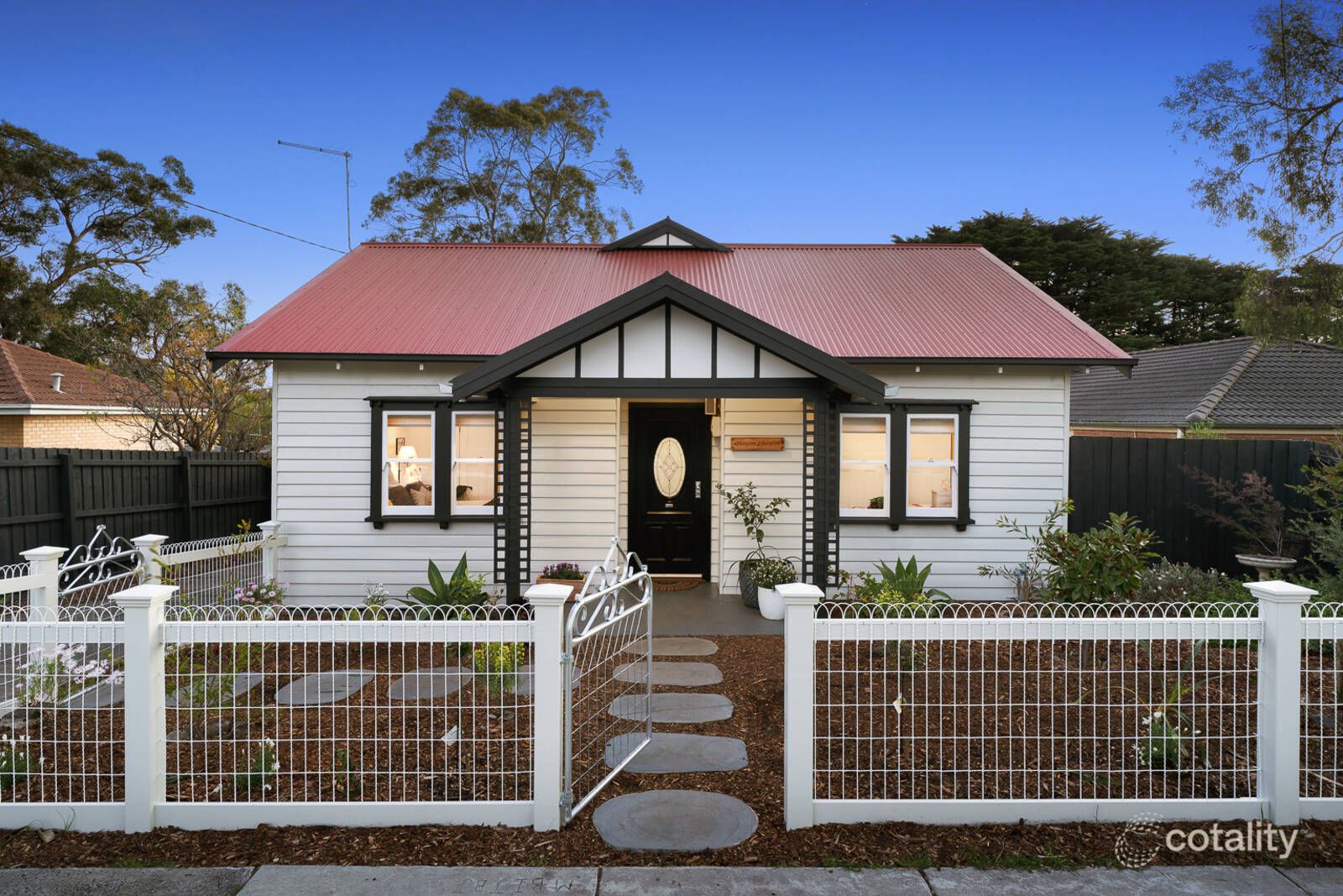 4 The Glen, Ferntree Gully, VIC 3156