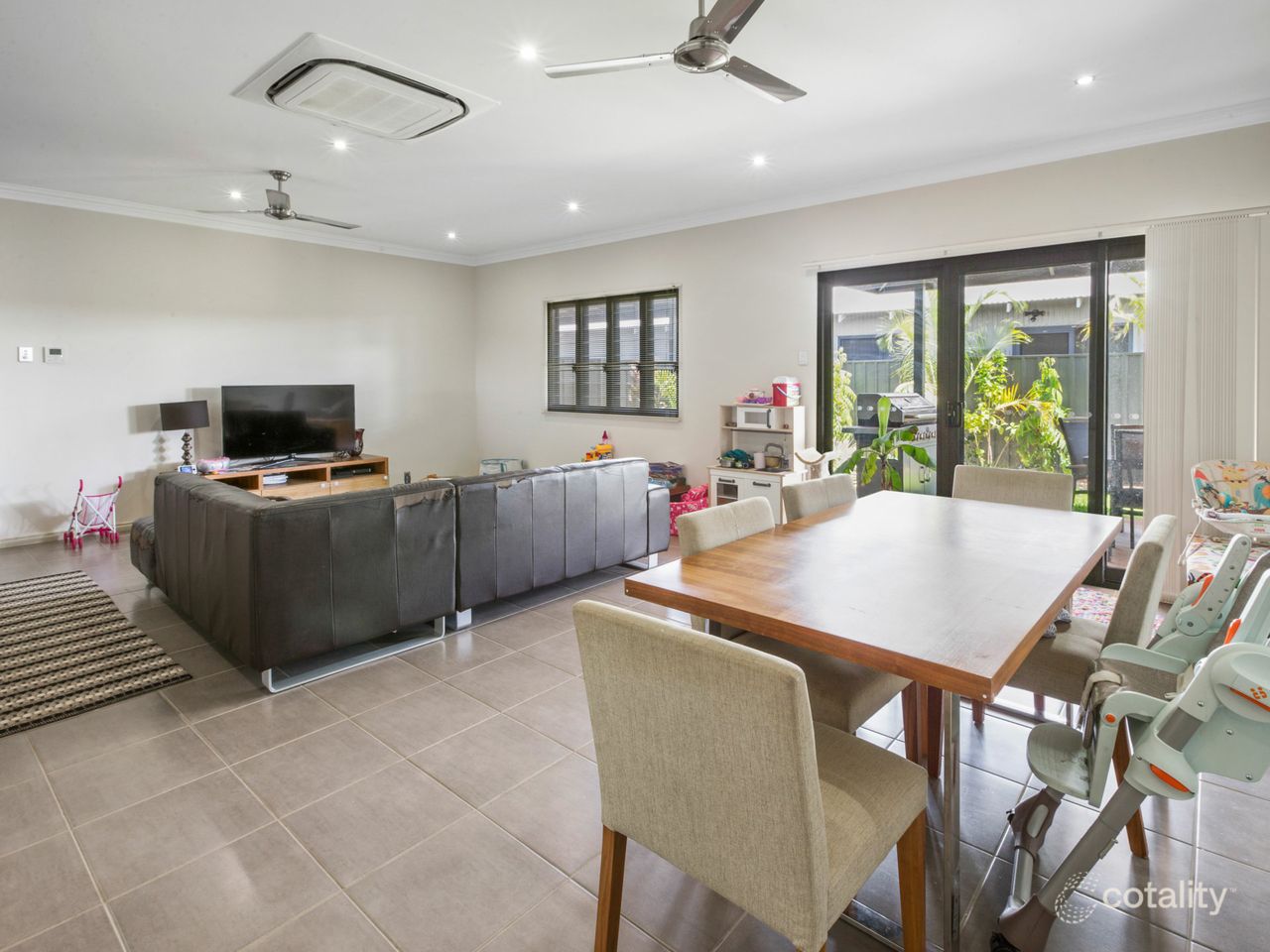 17 Nyamina Rd, Baynton, WA 6714