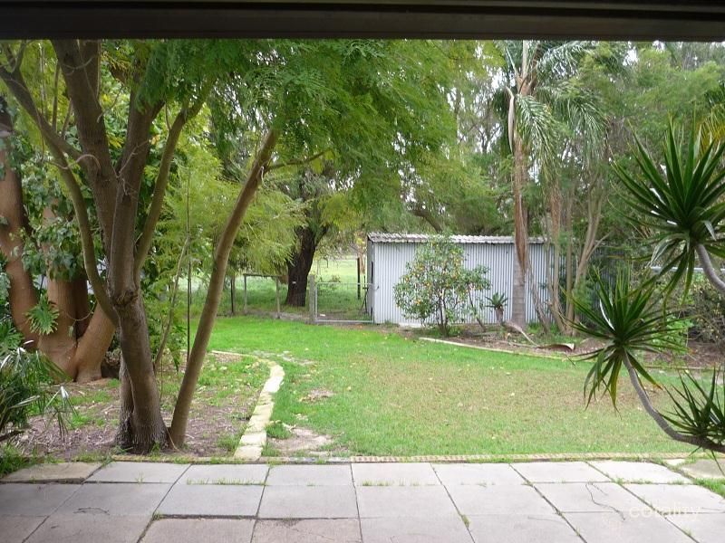 843 Armadale Rd, Forrestdale, WA 6112