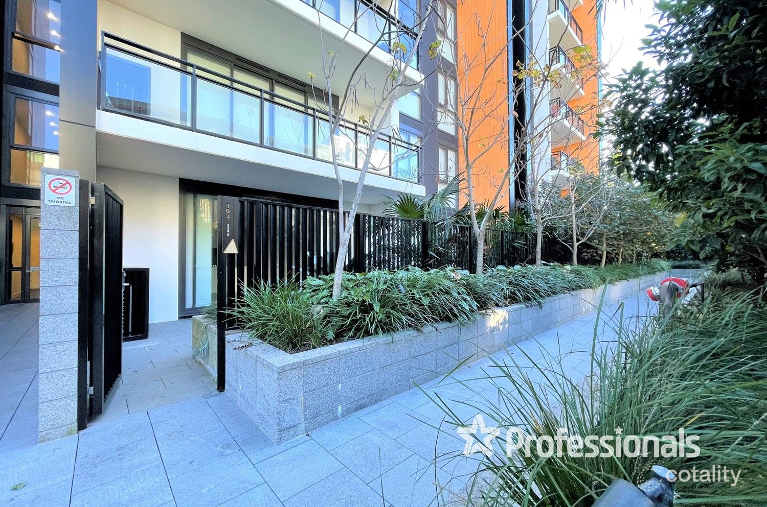 303/2 Sergeant St, Edmondson Park, NSW 2174